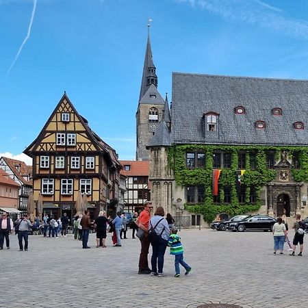 Fewo Otto- Sanierte Ferienwohnung Im Einzeldenkmal Quedlinburg Luaran gambar